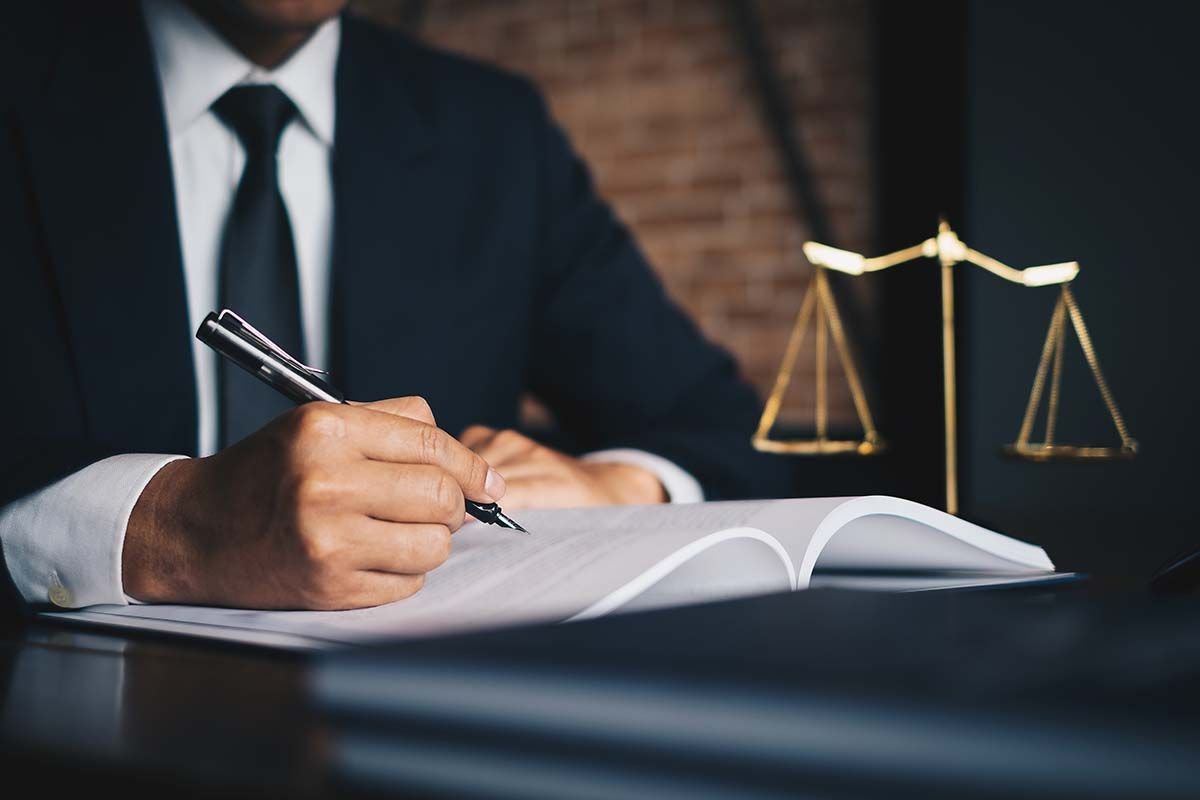 When Do You Need a Lawyer? A Checklist.